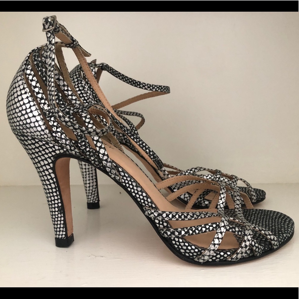 Rebecca Minkoff NW vintage sandals